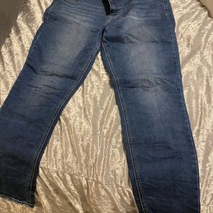 Maurice’s size large high wasted frayed hem jeans